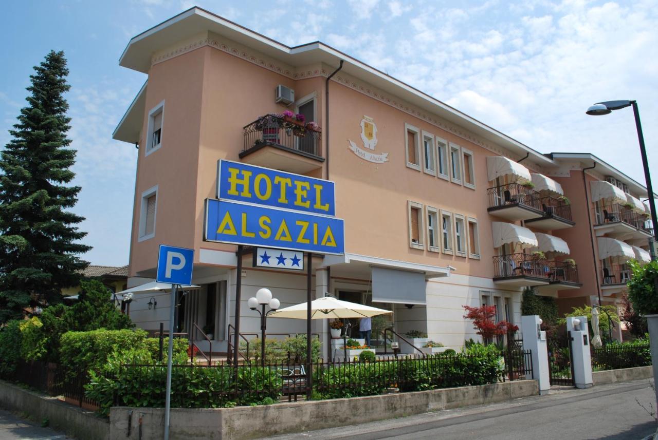 Hotel Alsazia Сирмионе Екстериор снимка